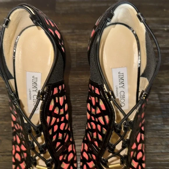 JIMMY CHOO TACTIC LASER-CUT PATENT LATHER CUTOUT BOOTIE HEEL SHOES 39 / 9 $1575 - Picture 6 of 10